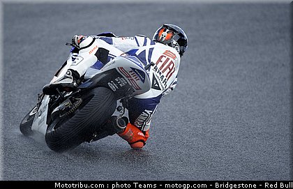motogp_lorenzo_08.jpg