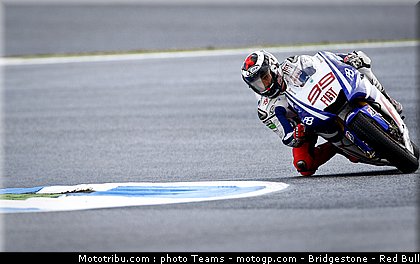 motogp_lorenzo_09.jpg