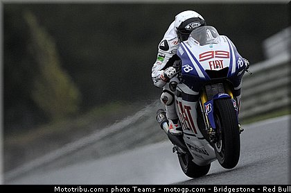 motogp_lorenzo_12.jpg