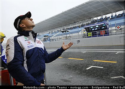motogp_lorenzo_16.jpg