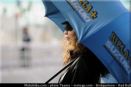 motogp_pitbabe_13.jpg