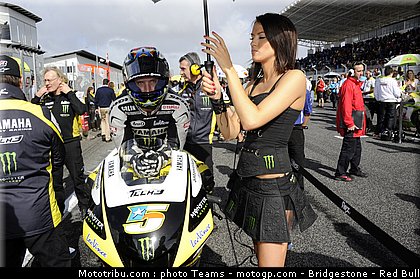 motogp_pitbabe_25.jpg