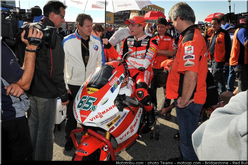 moto2_bradl_11