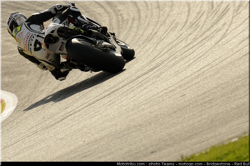 motogp_depuniet_02