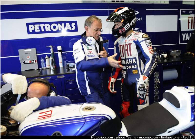 motogp_lorenzo_06