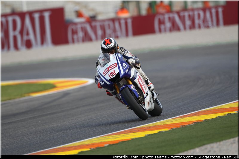 motogp_lorenzo_09