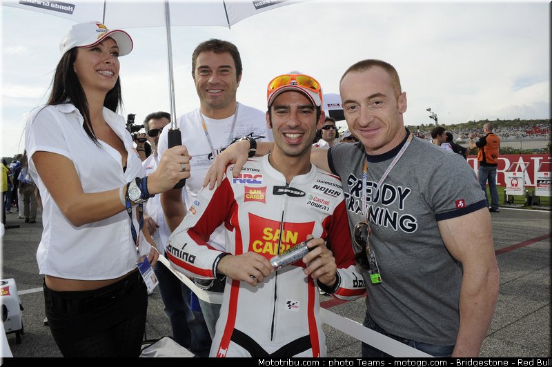 motogp_pitbabe_017