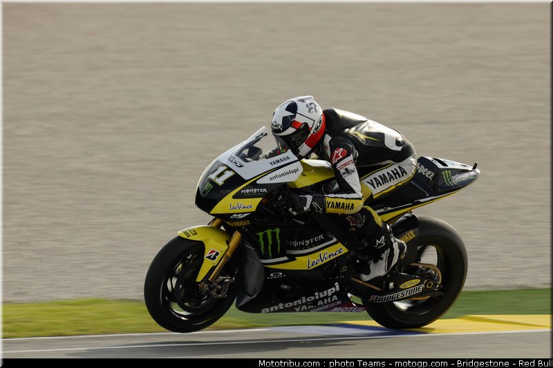 motogp_spies_07
