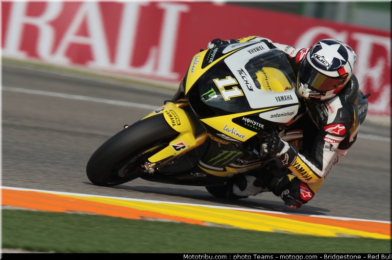 motogp_spies_12