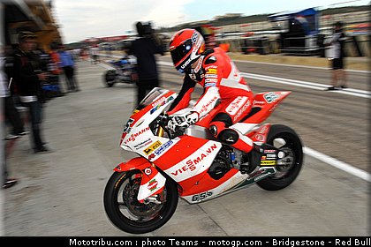 moto2_bradl_09.jpg