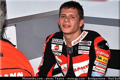 moto2_bradl_10.jpg