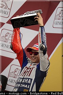 motogp_lorenzo_05.jpg