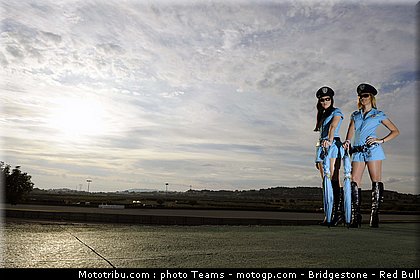 motogp_pitbabe_015.jpg