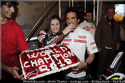 motogp_pitbabe_016.jpg