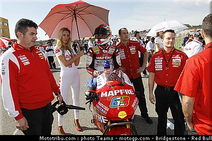 motogp_pitbabe_039.jpg