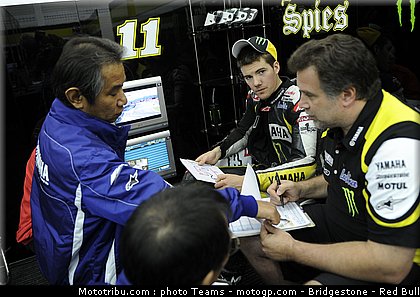 motogp_spies_09.jpg