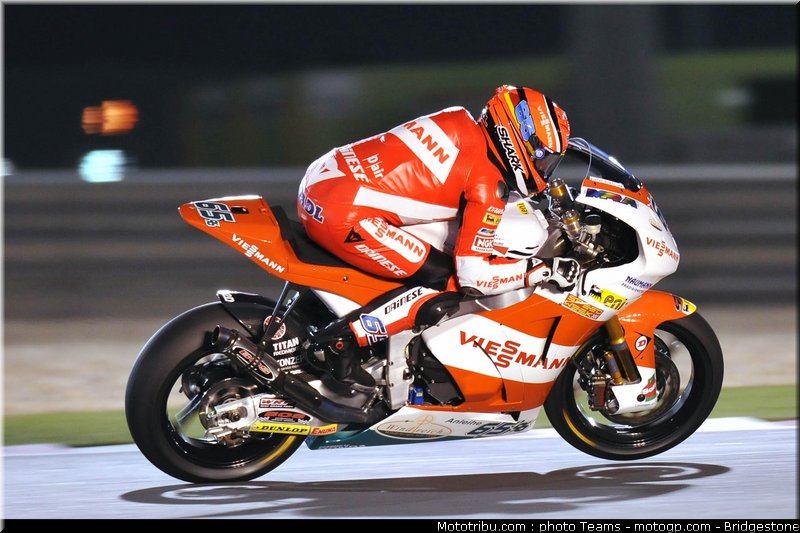 moto2_qatar_2011_bradl_10