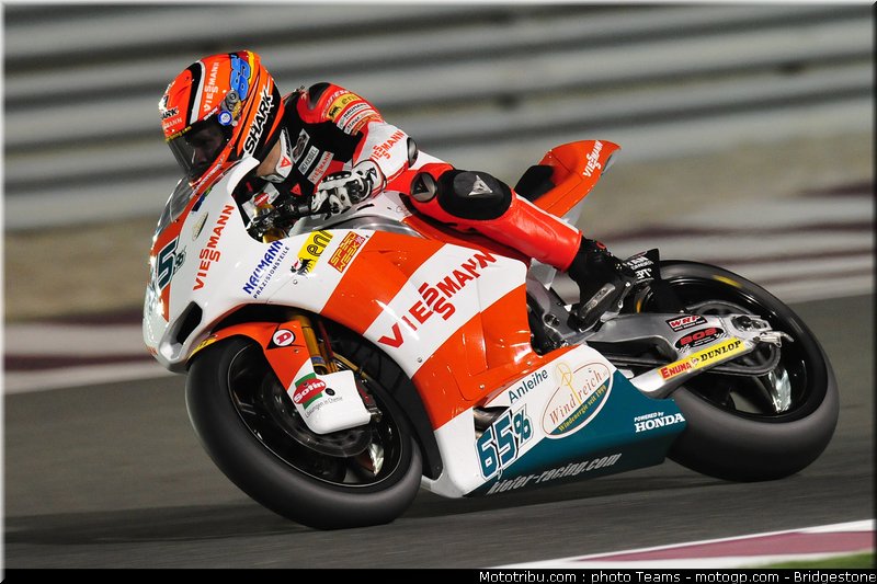 moto2_qatar_2011_bradl_15