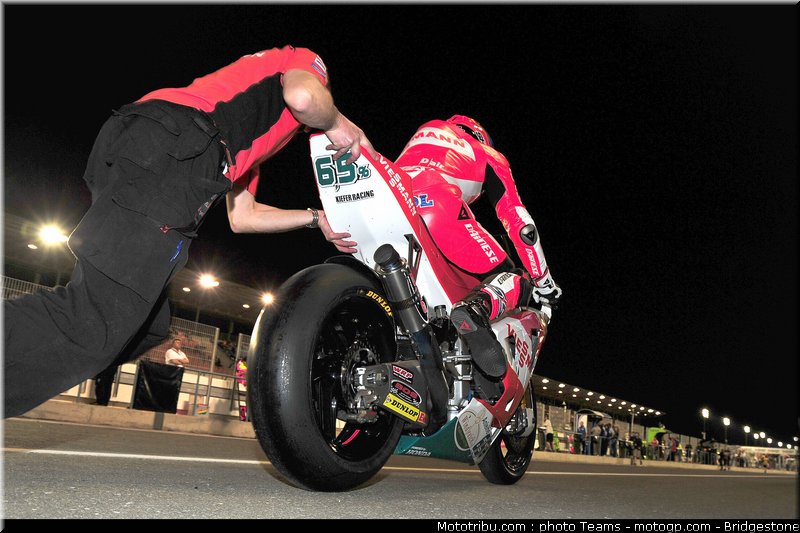 moto2_qatar_2011_bradl_17