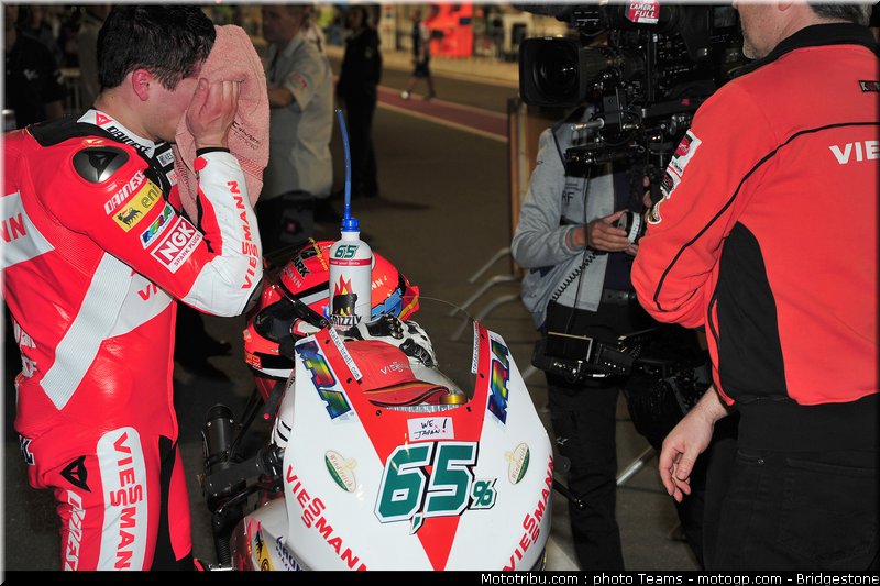moto2_qatar_2011_bradl_18
