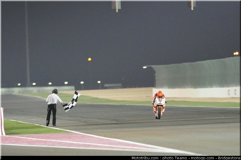moto2_qatar_2011_bradl_22