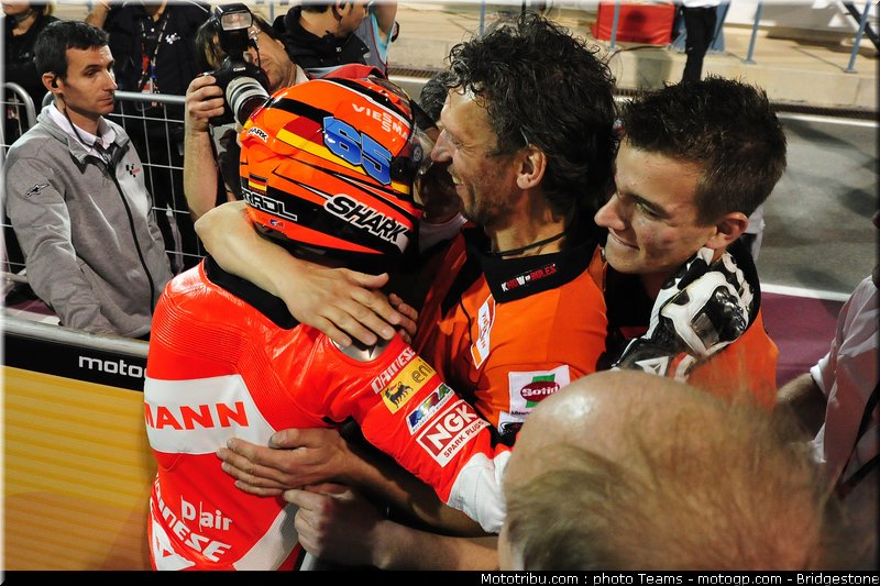 moto2_qatar_2011_bradl_24