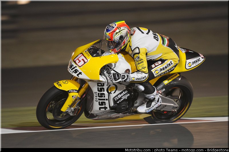 moto2_qatar_2011_deangelis_2