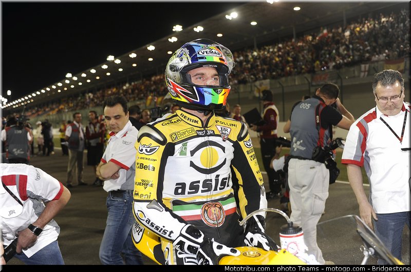 moto2_qatar_2011_deangelis_3