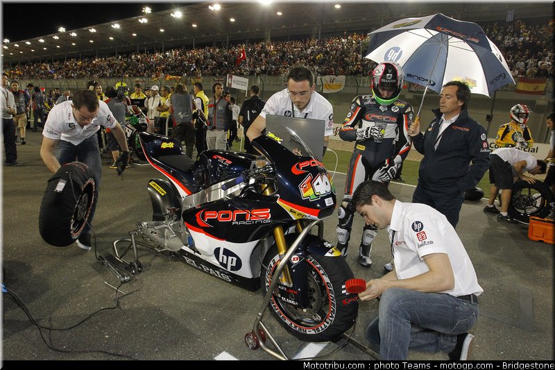 moto2_qatar_2011_espargaro_2