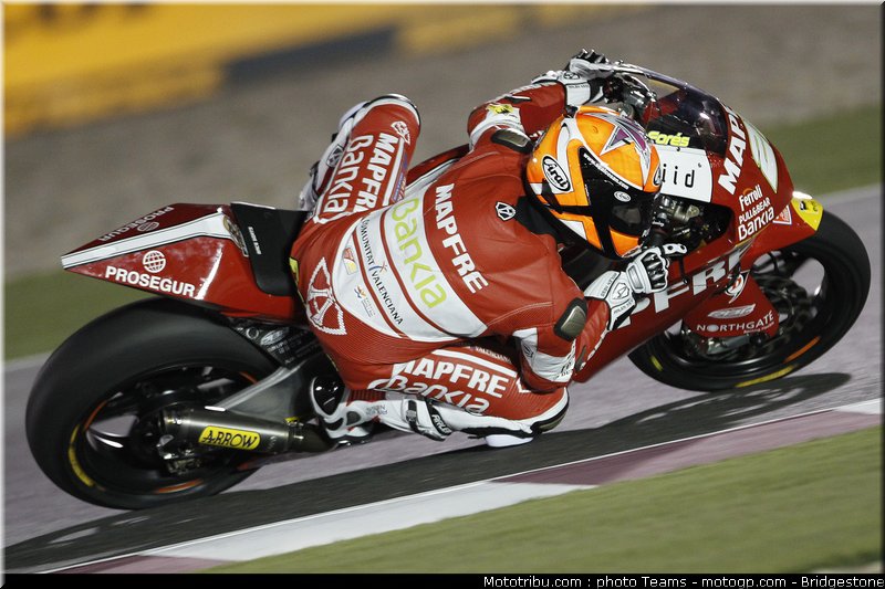 moto2_qatar_2011_fores_12