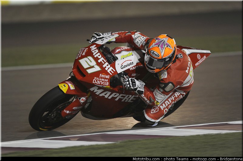 moto2_qatar_2011_fores_13