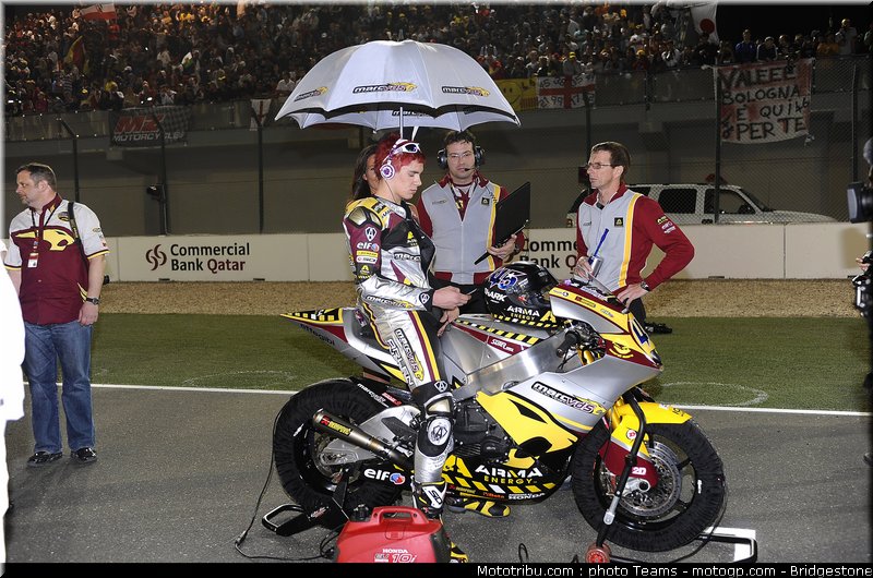 moto2_qatar_2011_redding_02