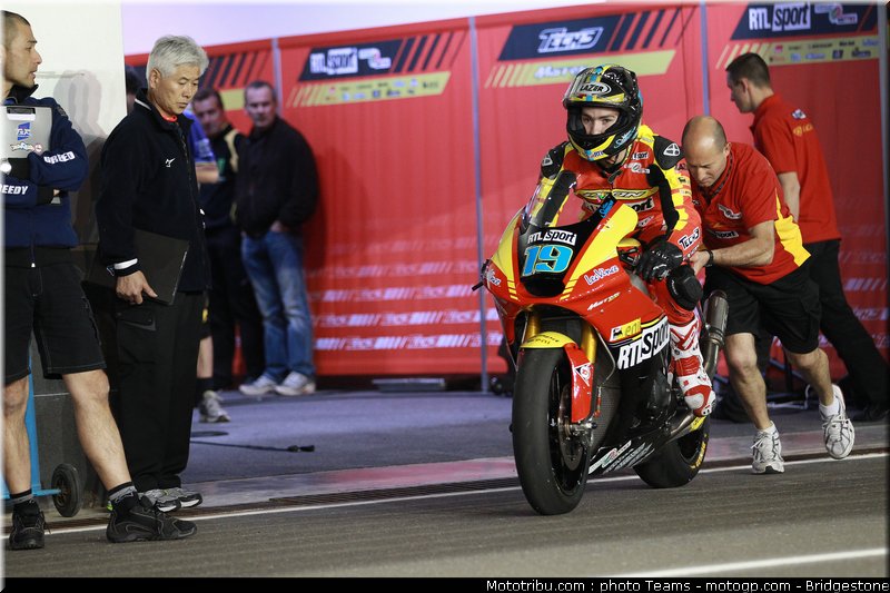 moto2_qatar_2011_simeon_06