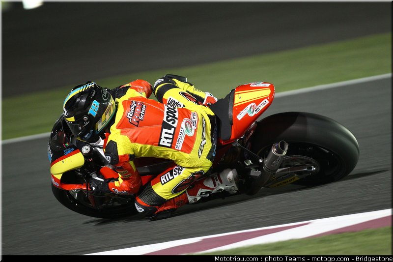 moto2_qatar_2011_simeon_15