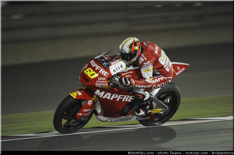 moto2_qatar_2011_simon_02