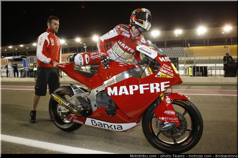 moto2_qatar_2011_simon_03
