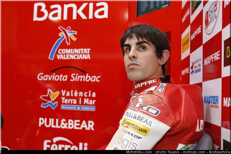 moto2_qatar_2011_simon_05