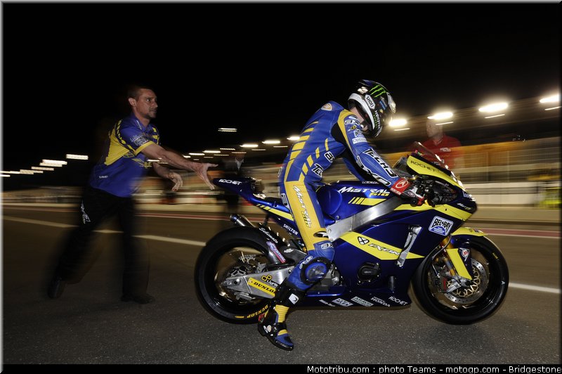 moto2_qatar_2011_smith_03