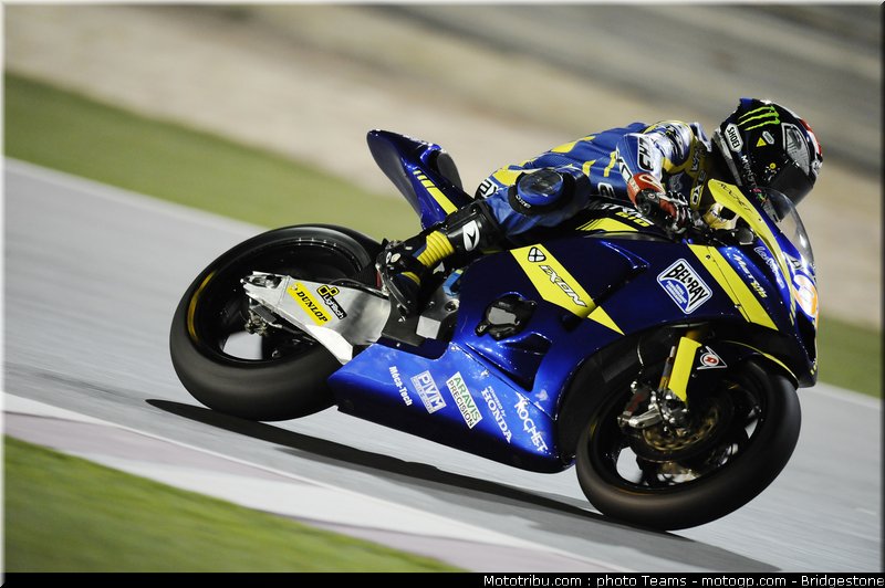 moto2_qatar_2011_smith_13