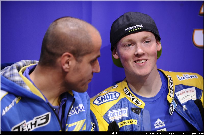 moto2_qatar_2011_smith_16