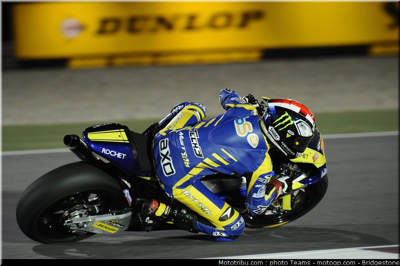 moto2_qatar_2011_smith_19