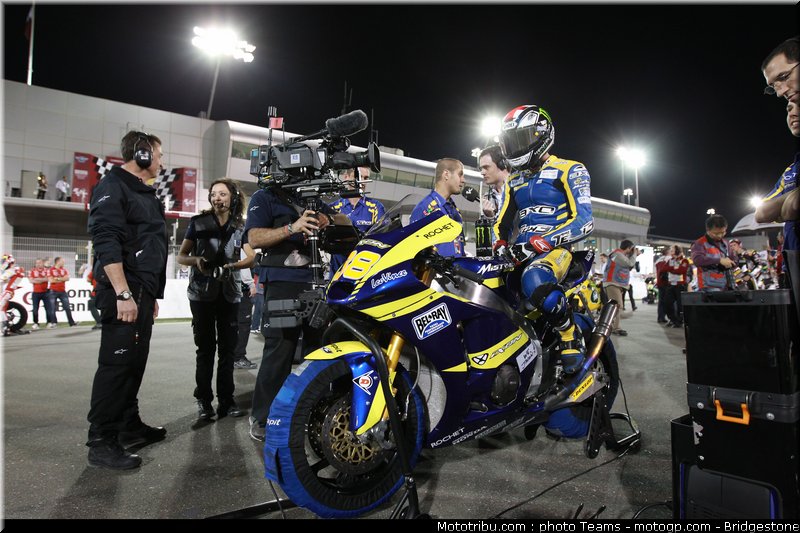 moto2_qatar_2011_smith_22