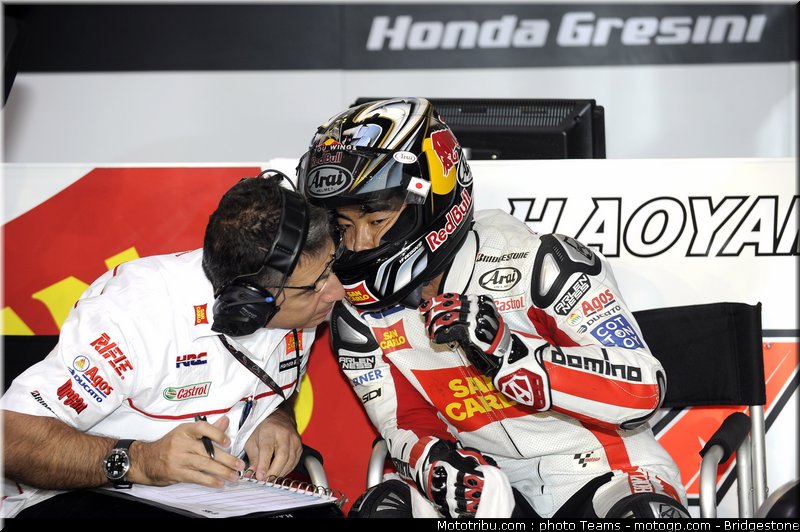 motogp_qatar_2011_aoyama_01
