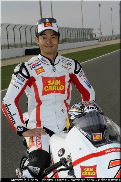 motogp_qatar_2011_aoyama_05