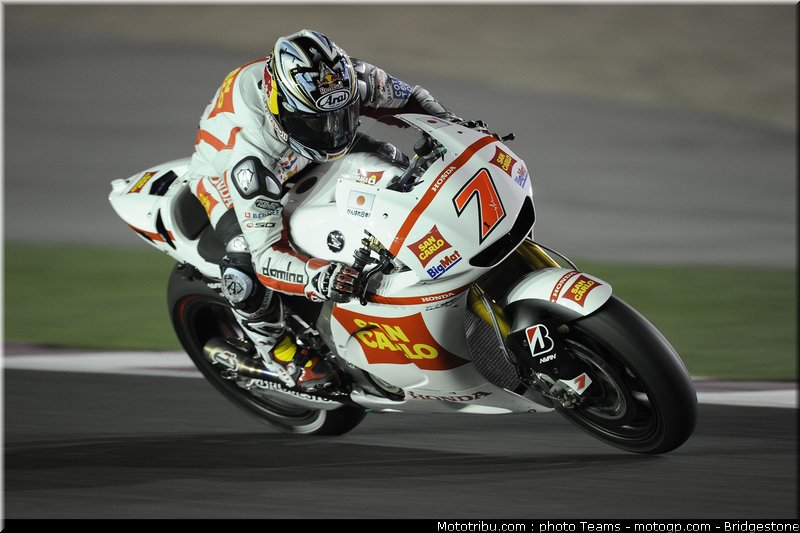 motogp_qatar_2011_aoyama_08
