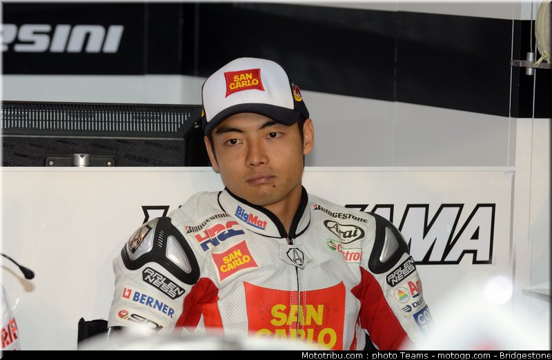 motogp_qatar_2011_aoyama_11