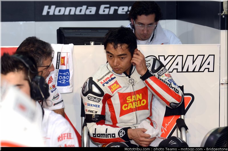 motogp_qatar_2011_aoyama_12