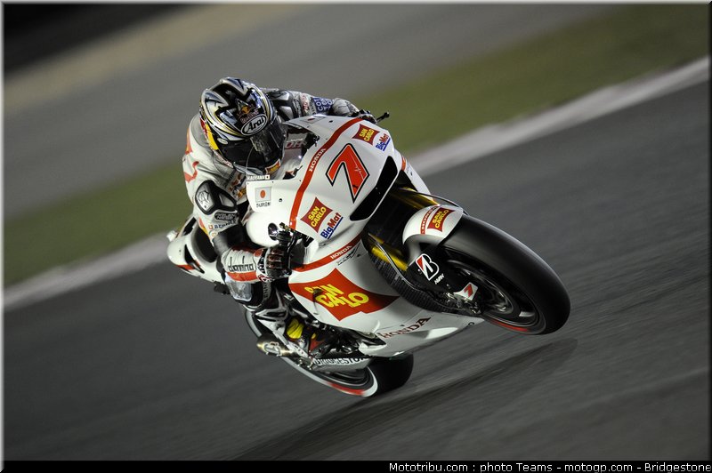 motogp_qatar_2011_aoyama_24