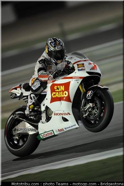 motogp_qatar_2011_aoyama_33