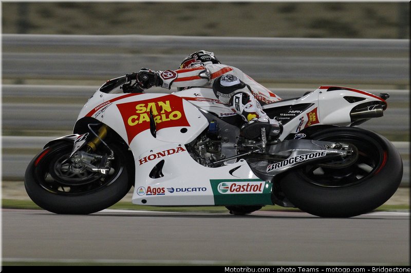 motogp_qatar_2011_aoyama_36